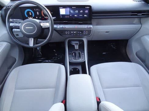 Used 2024 Hyundai Kona SEL AWD/4WD image 12