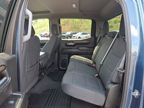 Used 2024 Chevrolet Silverado 1500 LT AWD/4WD image 10