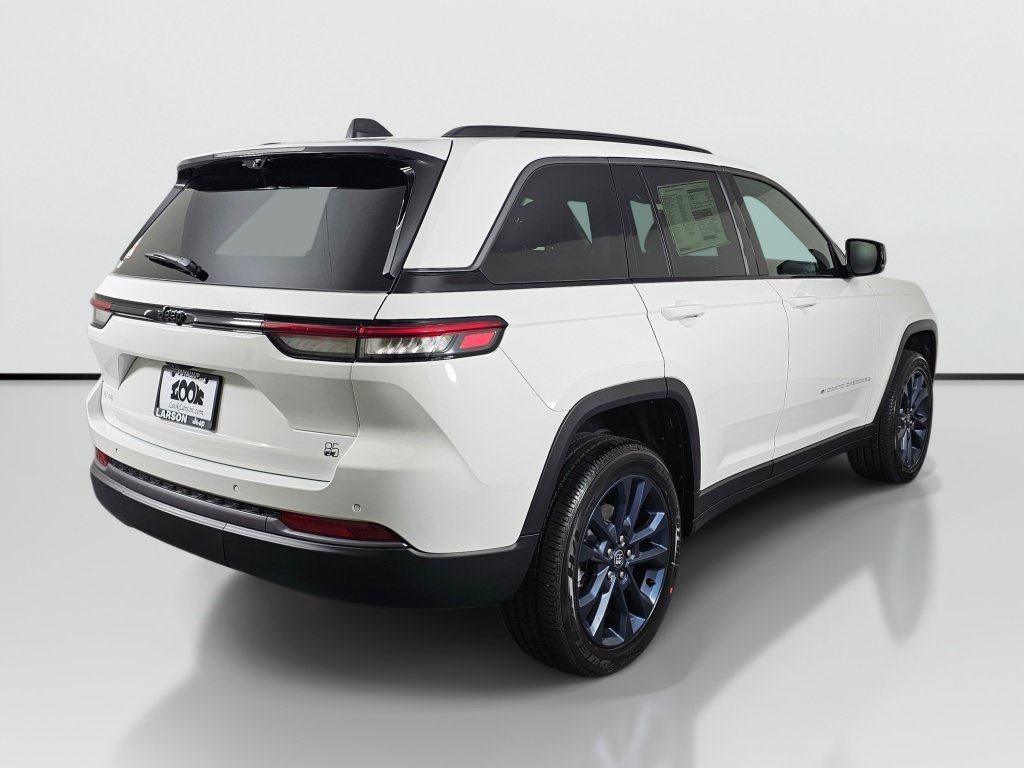 New 2026 Jeep Grand Cherokee Limited AWD/4WD image 4