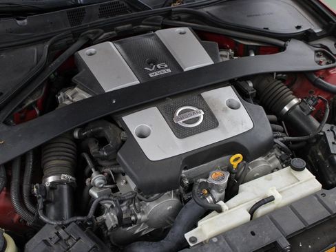 Used 2009 Nissan 370Z Touring RWD image 33