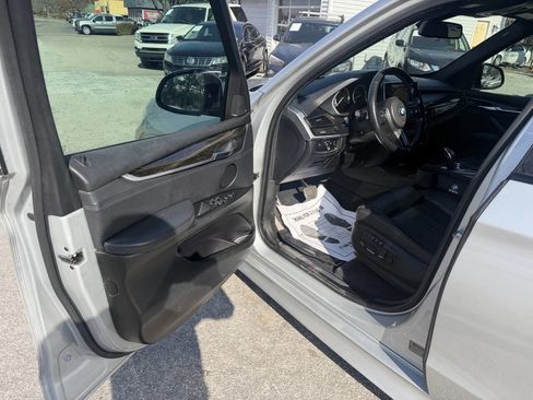 Used 2014 BMW X5 xDrive35i w/ M Sport image 12