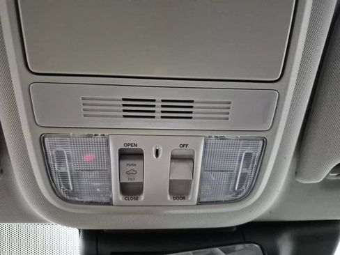 Used 2018 Honda Accord EX-L image 24