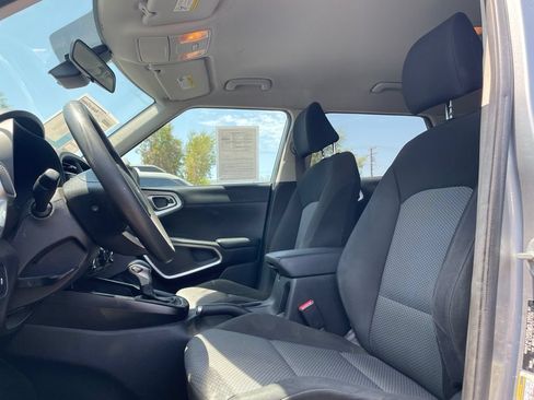 Used 2022 Kia Soul LX w/ Technology Package FWD image 7