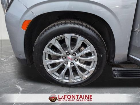 Used 2023 GMC Yukon XL Denali w/ Denali Reserve Package AWD/4WD image 33