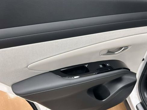 New 2026 Hyundai Tucson Limited FWD image 27