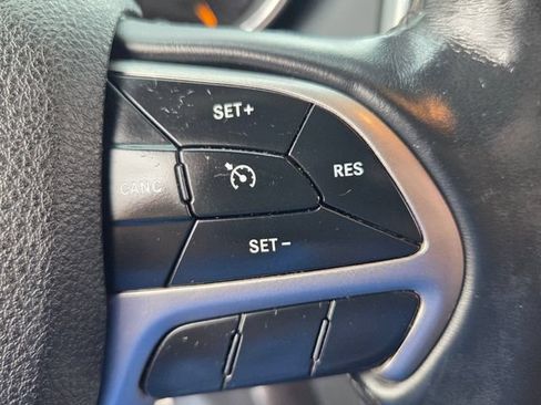 Used 2018 Jeep Grand Cherokee Limited AWD/4WD image 31