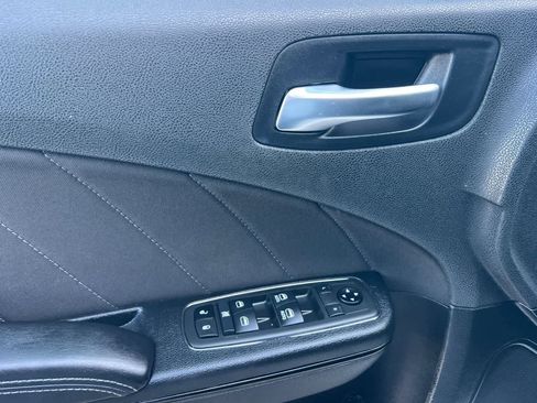 Used 2021 Dodge Charger SXT w/ Blacktop Package RWD image 15