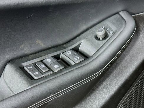 New 2025 Jeep Grand Cherokee Laredo w/ Luxury Tech Group I image 18