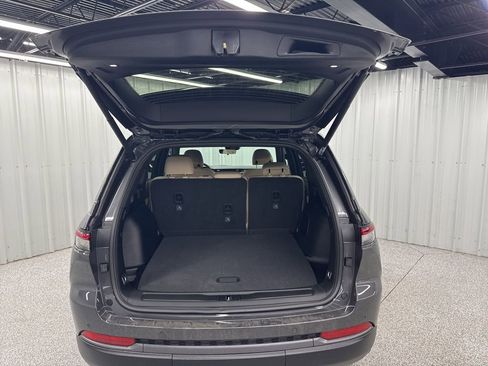 New 2026 Jeep Grand Cherokee Limited w/ Limited Altitude Package image 8