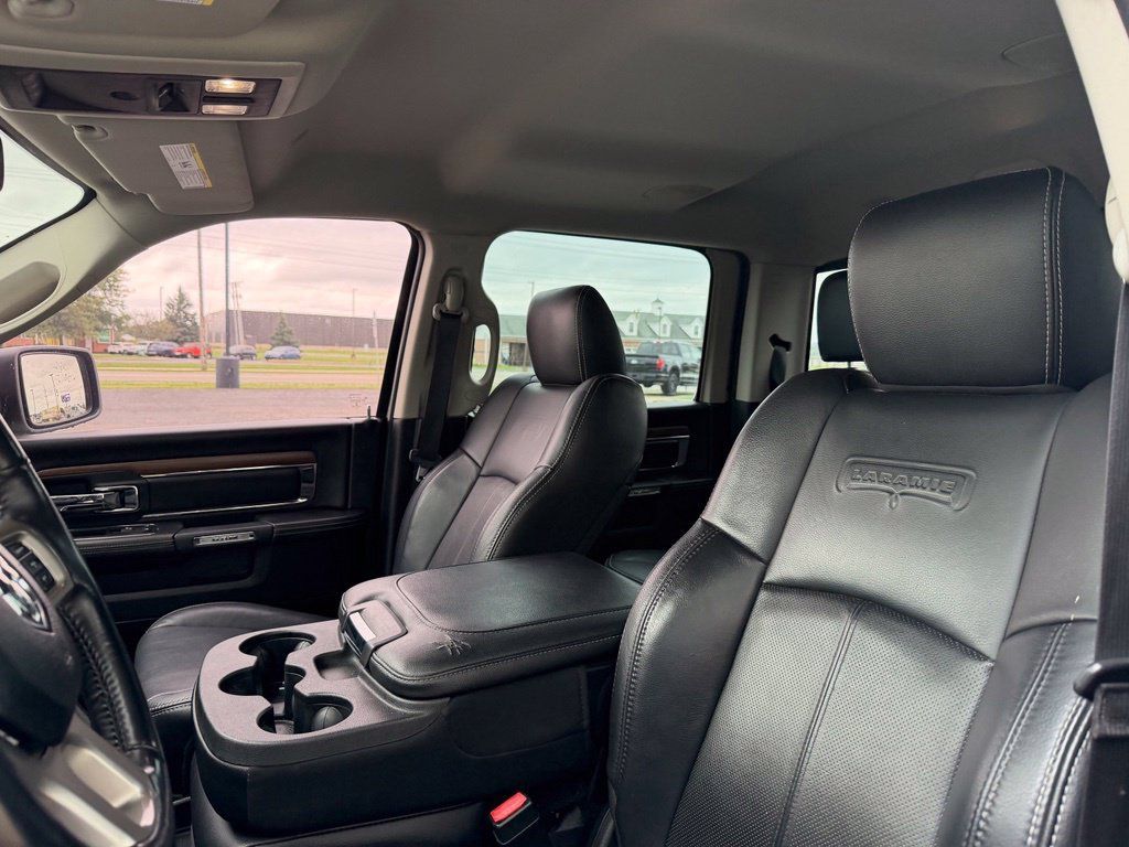 Used 2018 RAM 1500 Laramie AWD/4WD image 16