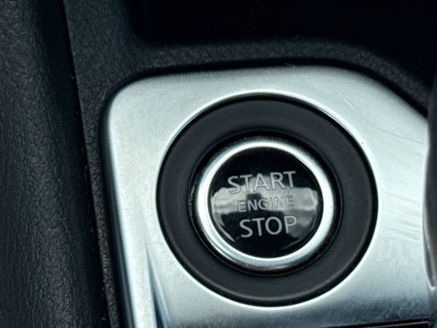 Used 2024 Nissan Sentra SV FWD image 27