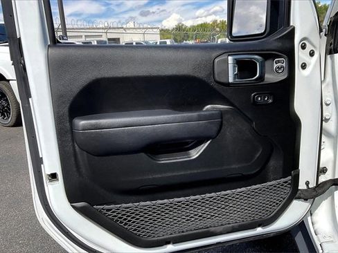 Certified 2022 Jeep Gladiator Mojave image 18