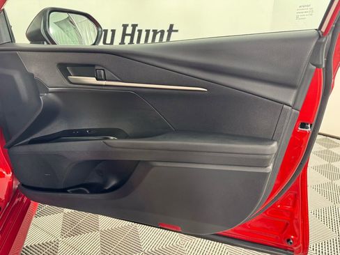 Used 2025 Toyota Camry LE image 30