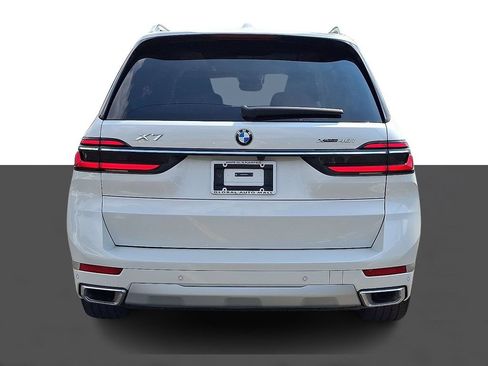 Used 2025 BMW X7 xDrive40i w/ Premium Package AWD/4WD image 6