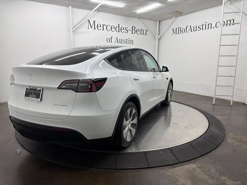 Used 2022 Tesla Model Y Long Range AWD/4WD image 6