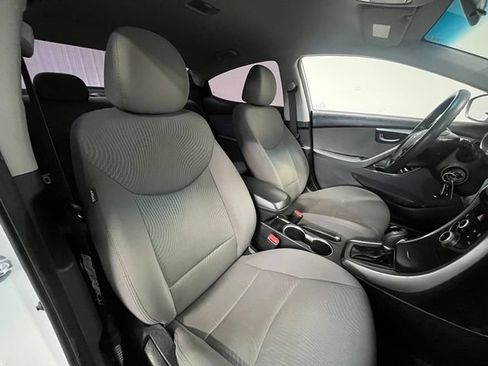 Used 2016 Hyundai Elantra SE FWD image 9