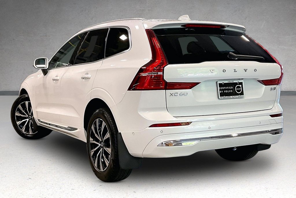 Certified 2023 Volvo XC60 B5 Plus w/ Climate Package AWD/4WD image 4