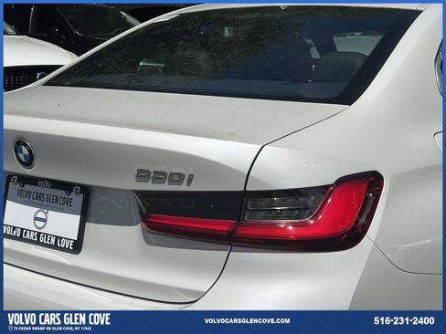 Used 2021 BMW 330i xDrive Sedan w/ Convenience Package AWD/4WD image 9