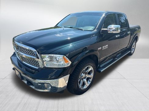 Used 2017 RAM 1500 Laramie w/ Convenience Group AWD/4WD image 3