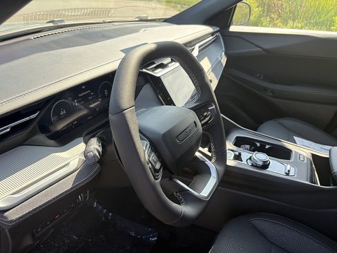 New 2026 Jeep Cherokee Laredo w/ MOPAR Finishing Package AWD/4WD image 28