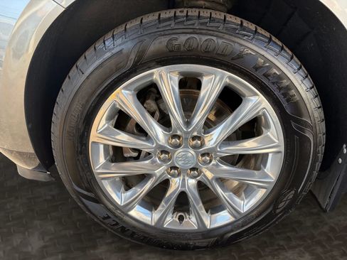 Used 2019 Buick Enclave Premium AWD/4WD image 42