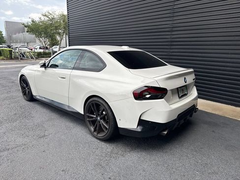 Used 2023 BMW 230i Coupe w/ M Sport Package RWD image 3