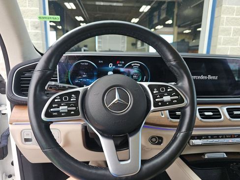 Used 2022 Mercedes-Benz GLS 450 4MATIC image 12