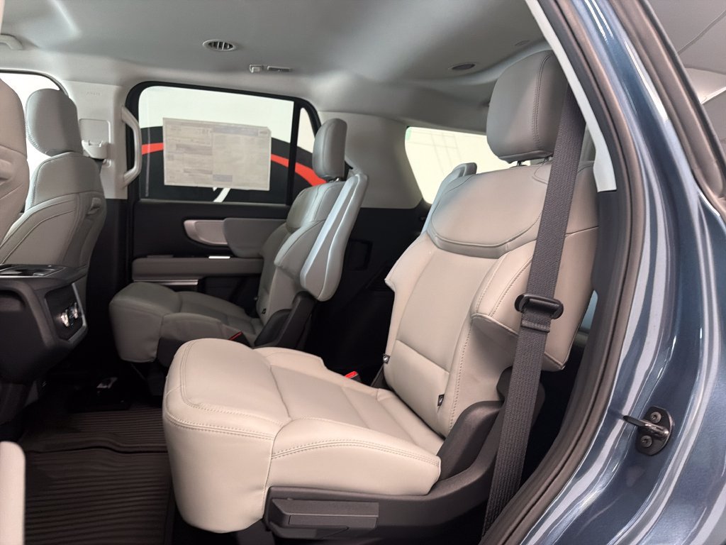 New 2027 Ford Expedition Active RWD image 11