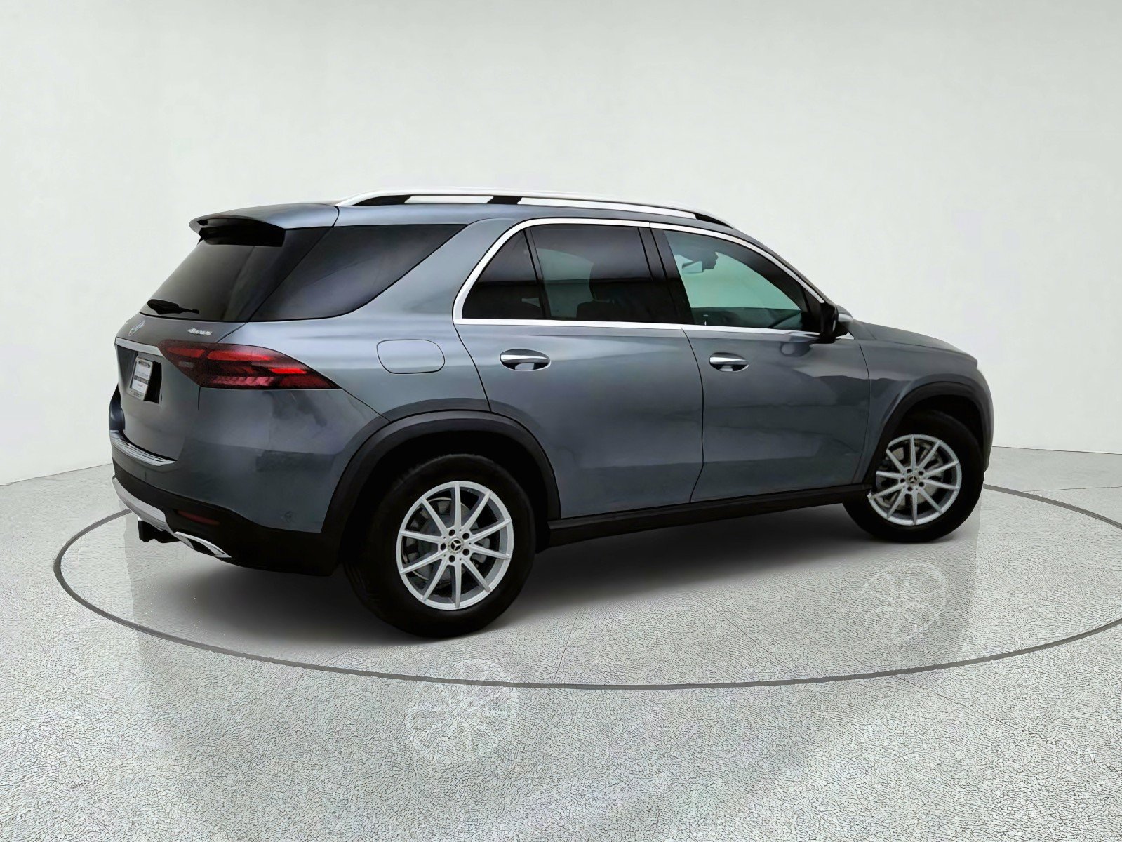 Certified 2026 Mercedes-Benz GLE 350 4MATIC image 8