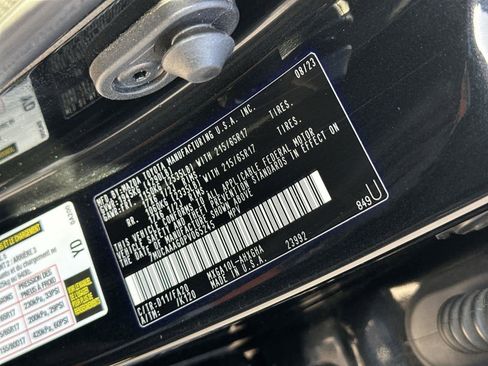 Used 2023 Toyota Corolla Cross LE image 22