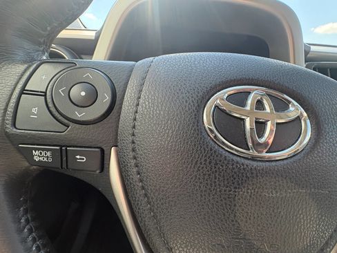 Used 2014 Toyota RAV4 Limited w/ Technology Package FWD image 29