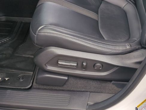 Used 2025 Honda Pilot EX-L image 33