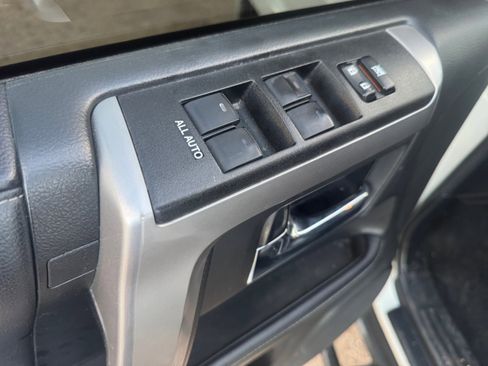 Used 2021 Toyota 4Runner SR5 image 11