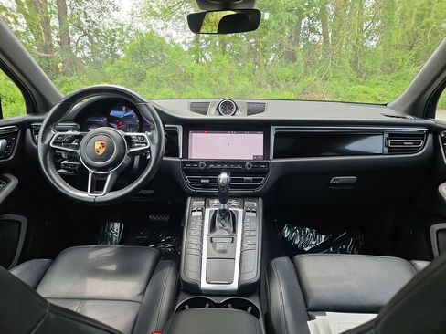Used 2021 Porsche Macan AWD/4WD image 12