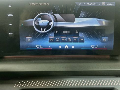 Used 2025 BMW 228i xDrive AWD/4WD image 24