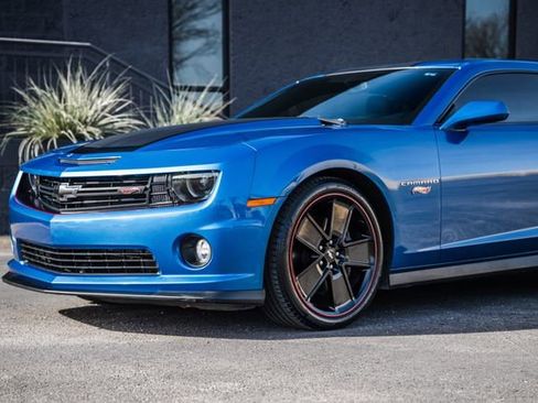 Used 2013 Chevrolet Camaro SS w/ Hot Wheels Special Edition image 62