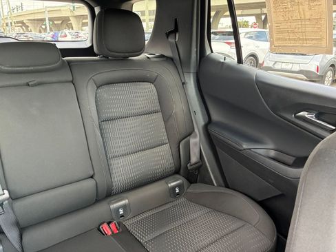 Used 2025 Chevrolet Equinox LT AWD/4WD image 32