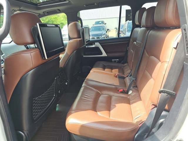 Used 2017 Toyota Land Cruiser AWD/4WD image 31