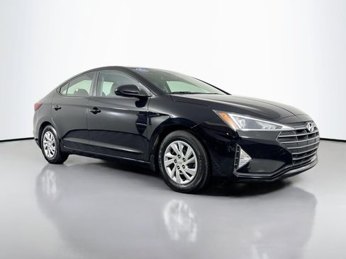 Used 2020 Hyundai Elantra SE image 3