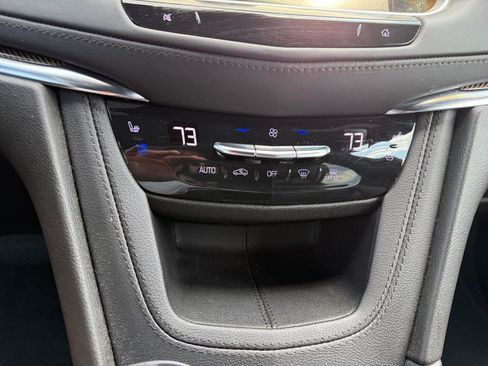 Used 2022 Cadillac XT5 Premium Luxury w/ Platinum Package AWD/4WD image 32