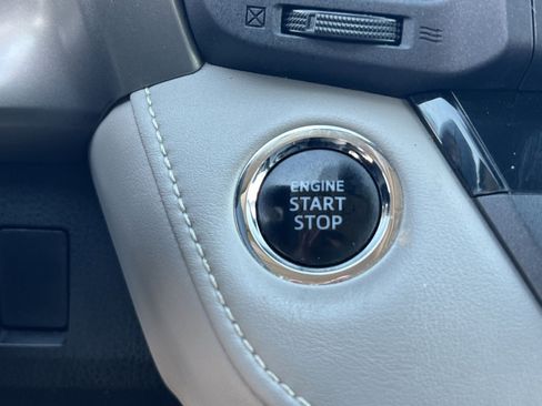 Used 2016 Toyota RAV4 XLE image 33