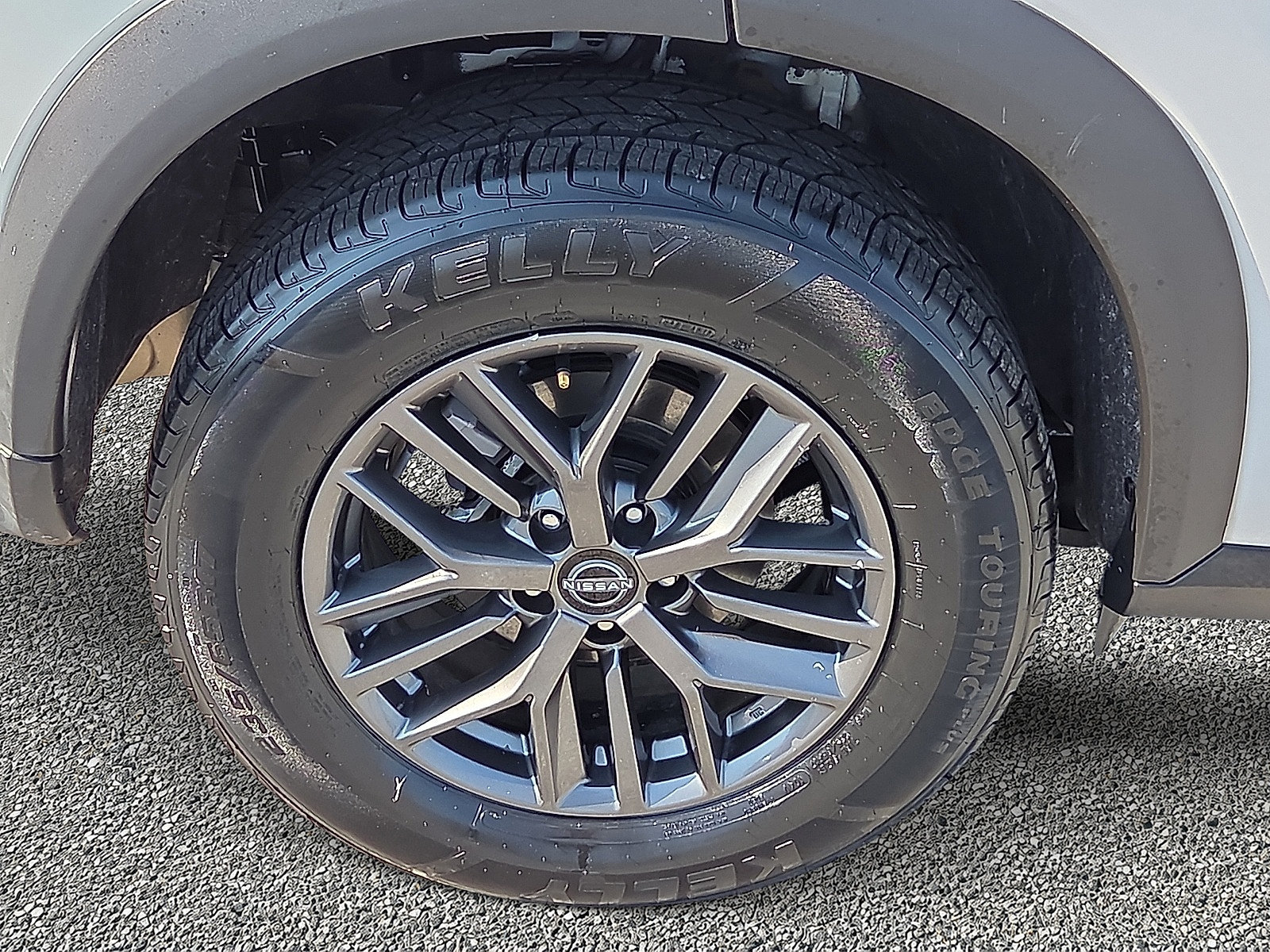 Used 2024 Nissan Rogue S FWD image 7