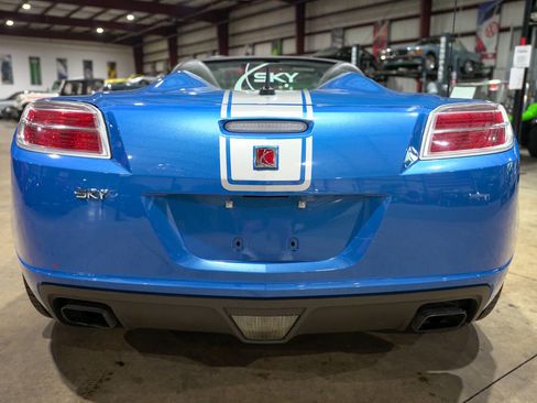 Used 2009 Saturn Sky Hydro Blue RWD image 6