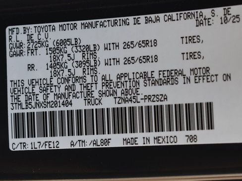 Used 2025 Toyota Tacoma TRD Sport AWD/4WD image 33