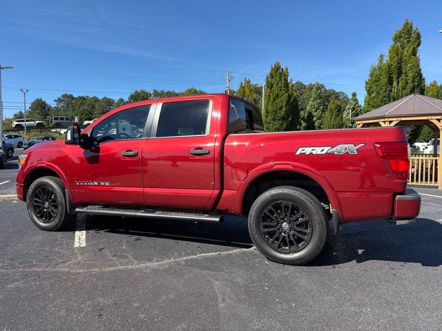Used 2018 Nissan Titan PRO-4X w/ Pro-4x Convenience Package AWD/4WD image 8