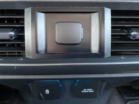 Used 2023 Ford F150 Lariat AWD/4WD image 22