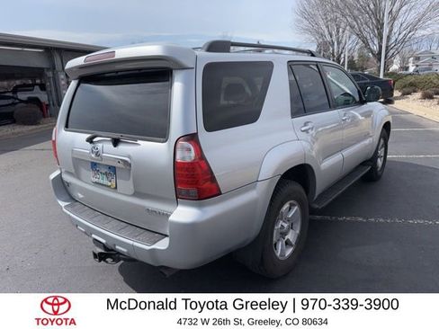 Used 2008 Toyota 4Runner SR5 AWD/4WD image 5