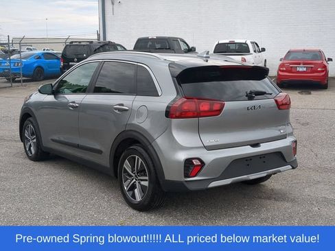 Used 2022 Kia Niro LXS FWD image 11