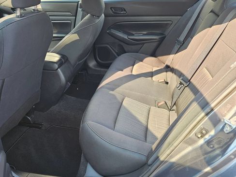 Used 2024 Nissan Altima 2.5 SV FWD image 15