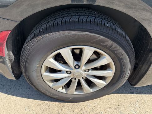 Used 2018 Chrysler Pacifica Touring-L FWD image 8
